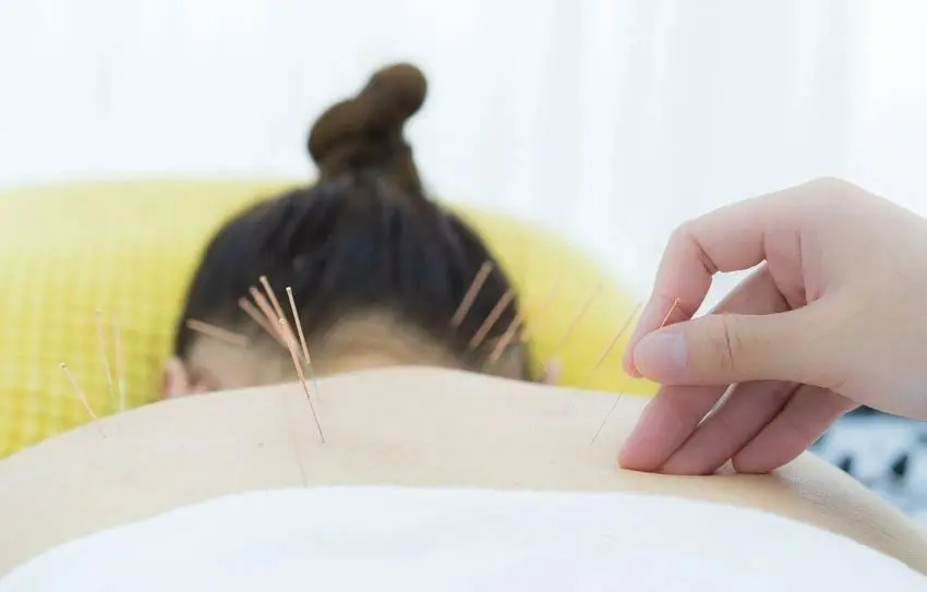 Deep tissue massage for neck stiffness