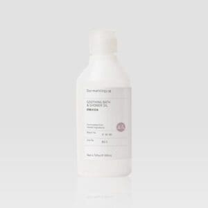 A bottle of SOOTHING BATH & SHOWER OIL - DERMATOLOGY M on a white background.